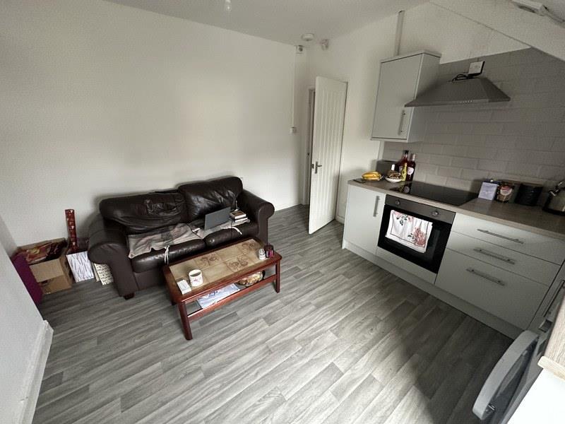 1 bed property in Clare Street, Cardiff